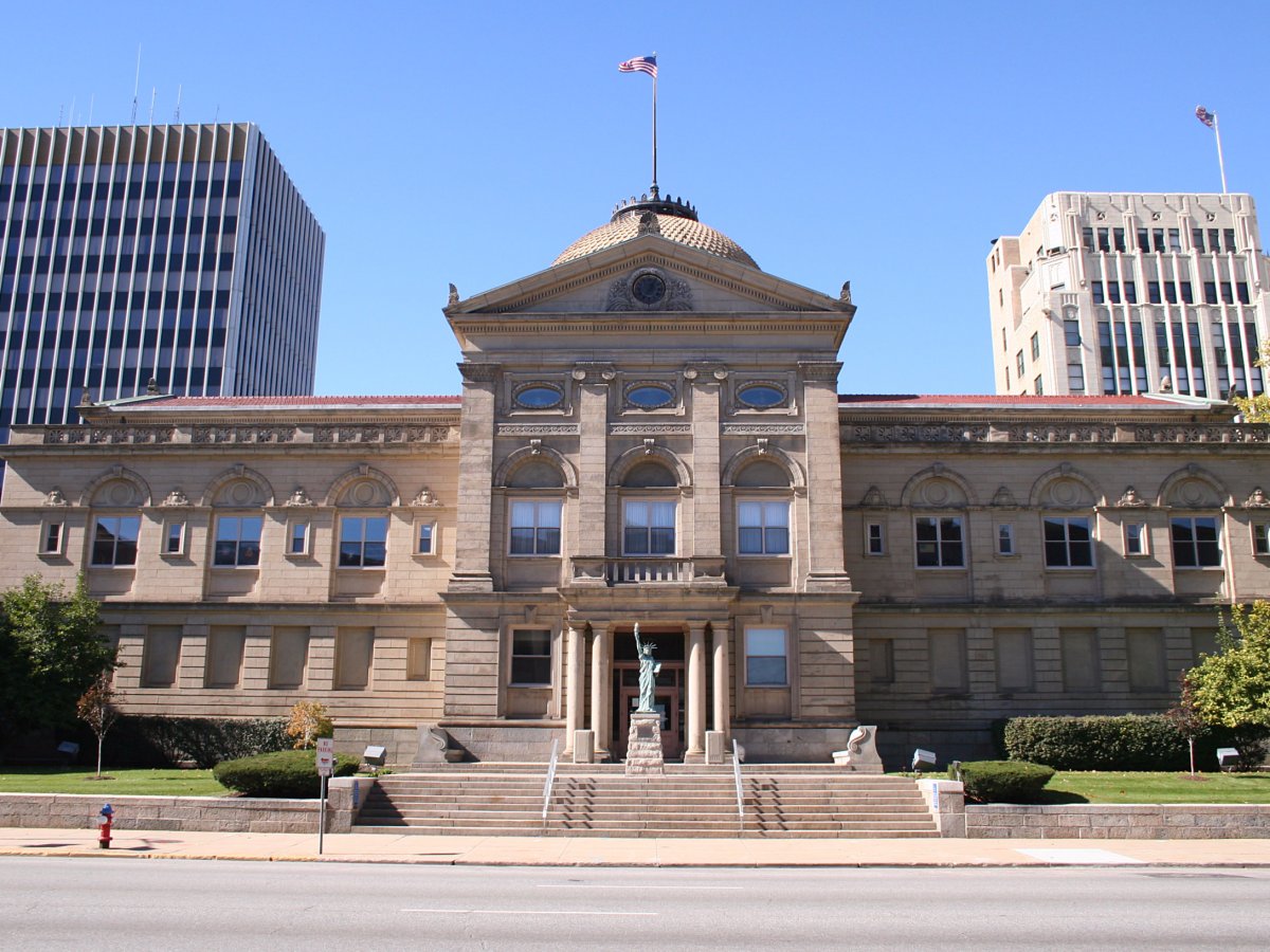 32. South Bend, Indiana, had 32.2 violent crimes per 10,000 residents.